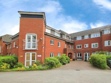 1 bedroom ground flat to rent