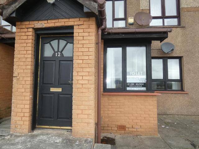 1 bedroom ground flat to rent