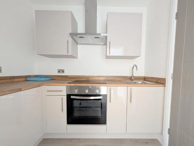 1 bedroom ground flat to rent