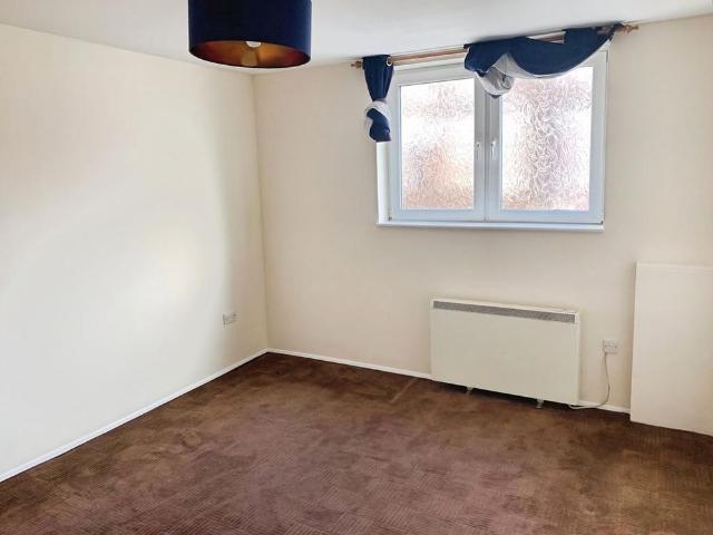 1 bedroom ground floor maisonette to rent