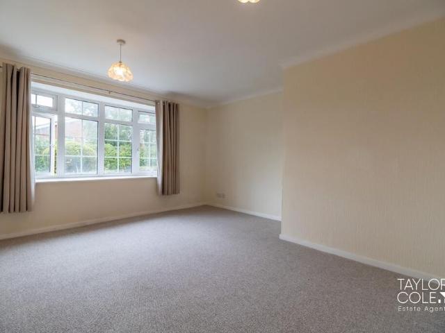 1 bedroom ground floor maisonette to rent
