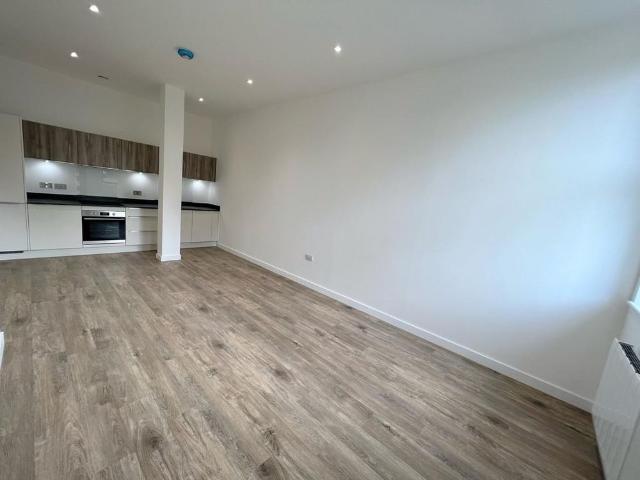 1 bedroom ground floor maisonette to rent