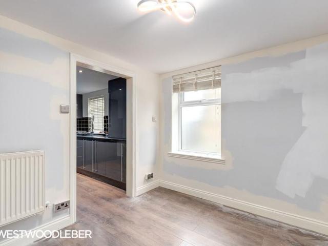1 bedroom ground floor maisonette to rent
