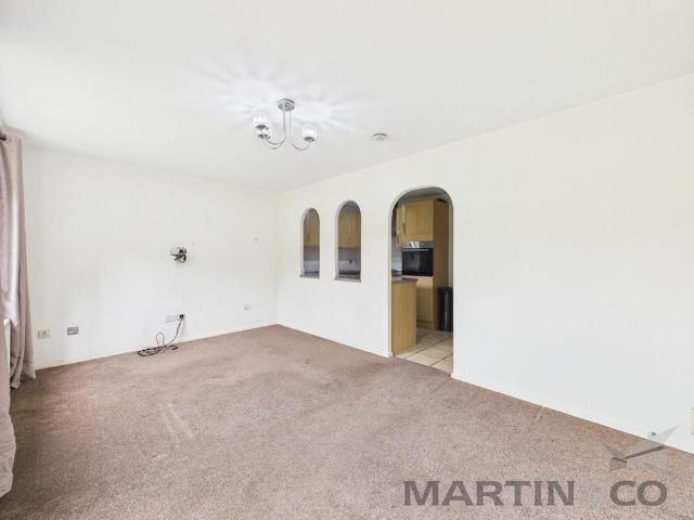 1 bedroom ground floor maisonette to rent