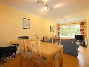 1 bedroom ground floor flat for rent in 4 Hayne Road, BECKENHA.