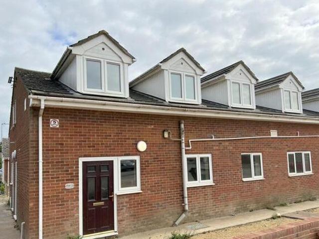 1 Bedroom Ground Floor Flat For Rent In Chatteris, Cambs