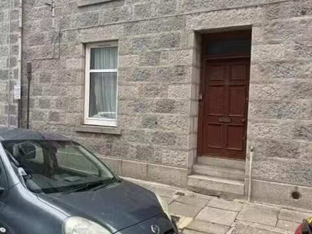 1 bedroom ground floor flat for rent in Ashvale Place, Aberdee.