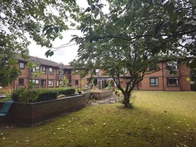 1 bedroom ground floor flat for rent in Boulmer Court, Chester.