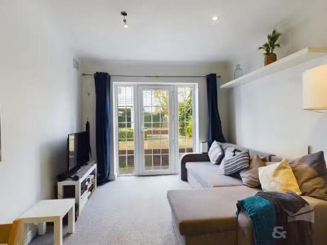 1 bedroom ground floor flat for rent in Granville Court, Granv.