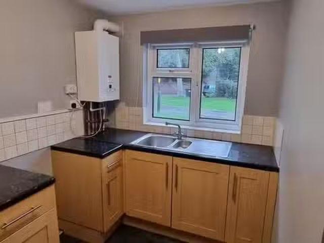 1 bedroom ground floor flat for rent in Haunchwood Drive, Sutt.