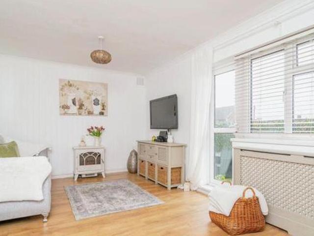1 Bedroom Ground Floor Flat For Sale In Grays