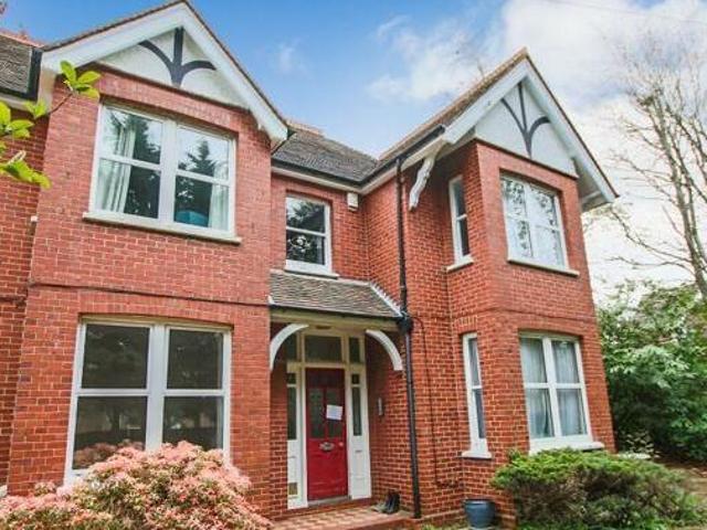 1 Bedroom Ground Floor Flat For Sale In East Grinstead, West Sussex