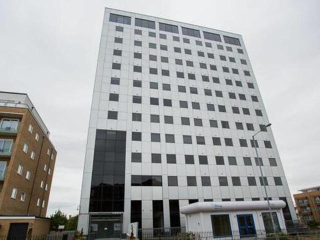 1 Bedroom Ground Floor Flat For Sale In Highbanks