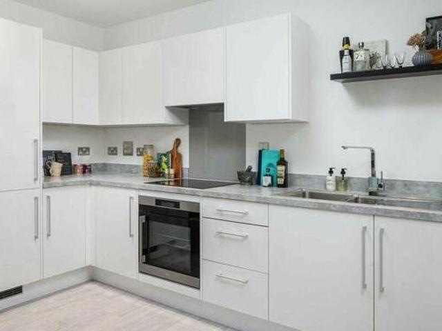 1 Bedroom Ground Floor Flat For Sale In Indigo Park, Chichester