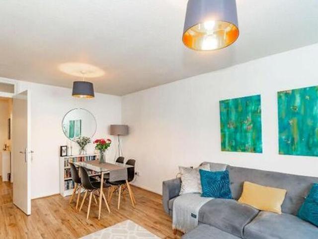 1 Bedroom Ground Floor Flat For Sale In Juniper Green, Edinburgh