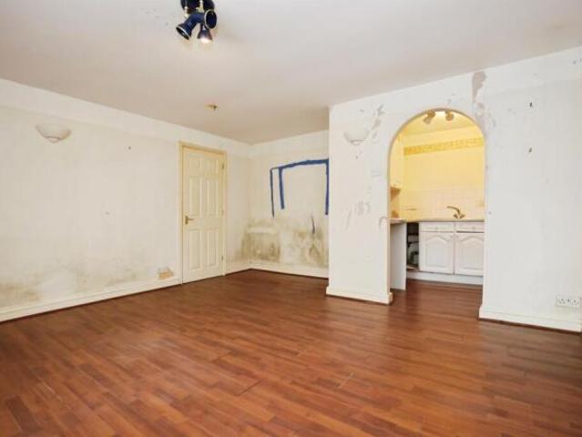 1 bedroom ground floor flat for sale in Leam Terrace, Leamington Spa, CV31