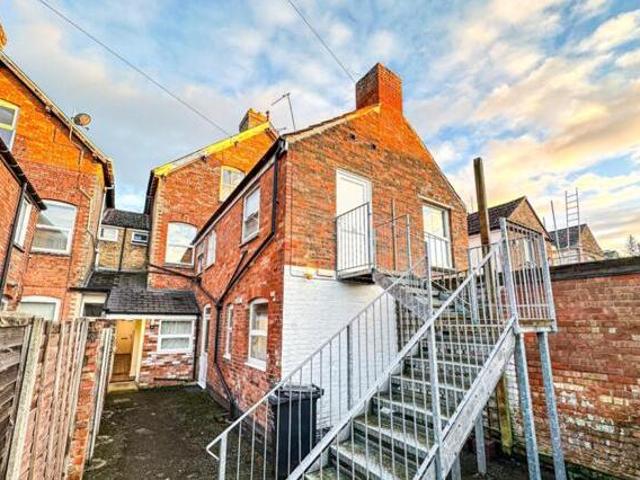 1 Bedroom Ground Floor Flat For Sale In Taunton, Somerset