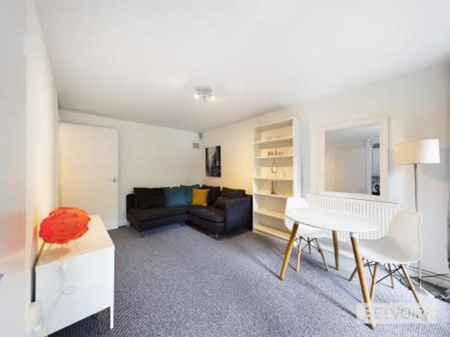 1 bedroom Ground floor flat To Let