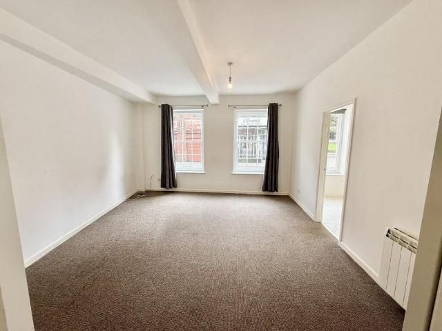 1 bedroom ground floor flat to rent