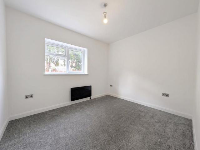 1 bedroom ground floor flat to rent
