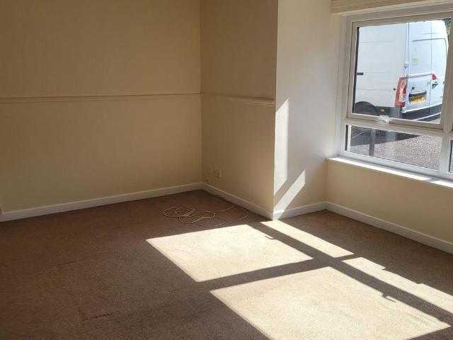 1 bedroom ground floor flat to rent