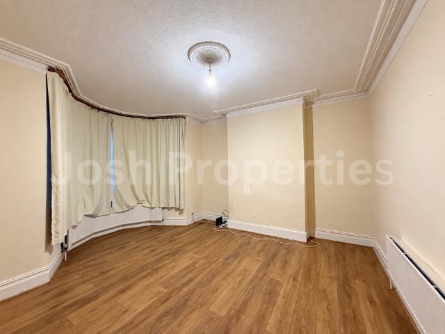 1 bedroom ground floor flat to rent