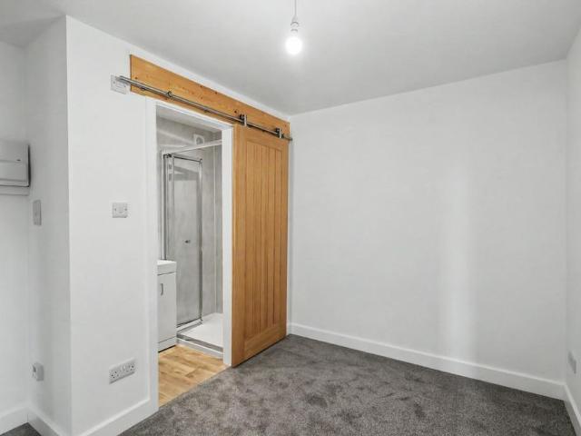1 bedroom ground floor flat to rent