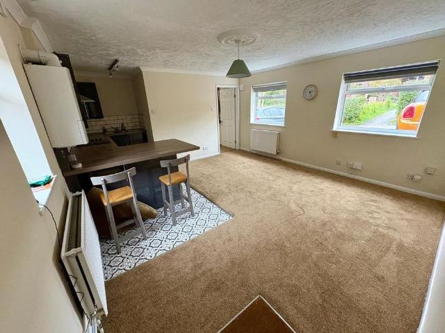 1 bedroom ground floor flat to rent