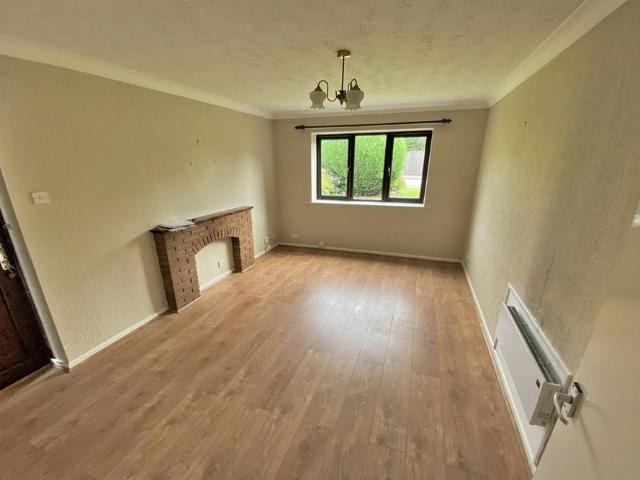 1 bedroom ground floor flat to rent