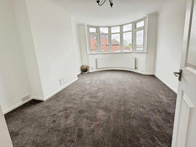 1 bedroom ground floor flat to rent