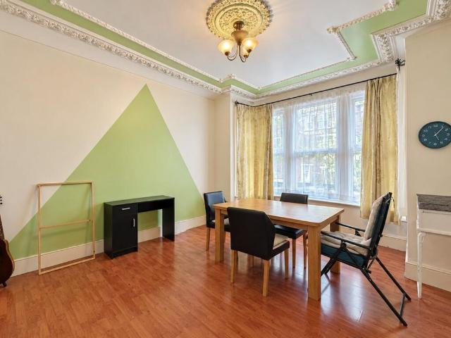 1 bedroom ground floor flat to rent
