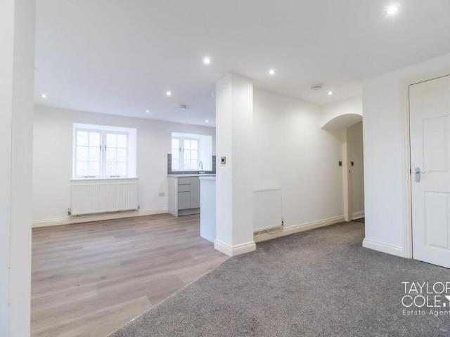 1 bedroom ground floor flat to rent