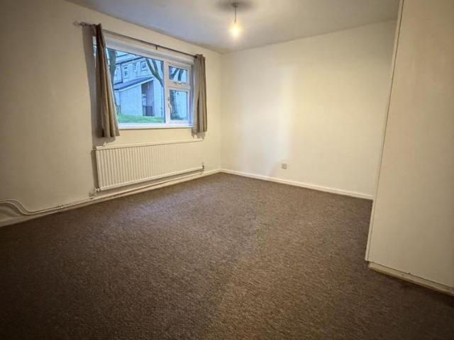 1 bedroom ground floor flat to rent