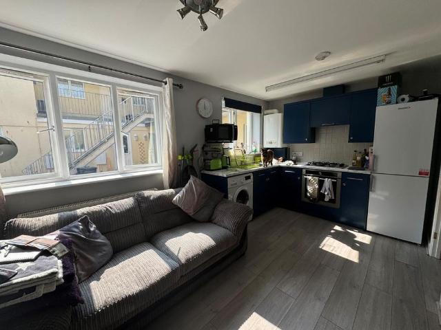 1 bedroom ground floor flat to rent