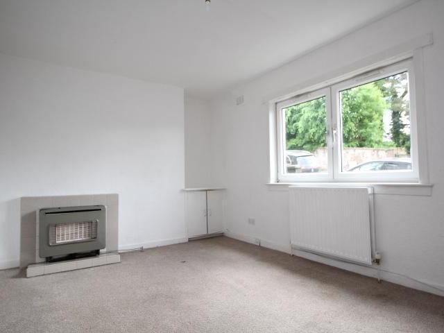1 bedroom ground floor flat to rent