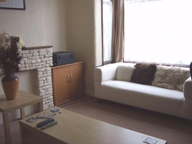 1 bedroom ground floor flat to rent