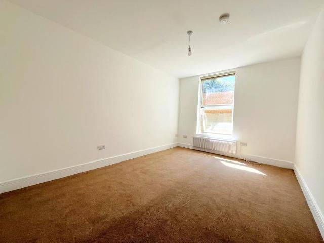 1 bedroom ground floor flat to rent
