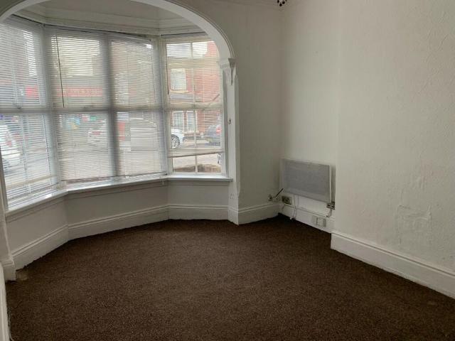 1 bedroom ground floor flat to rent