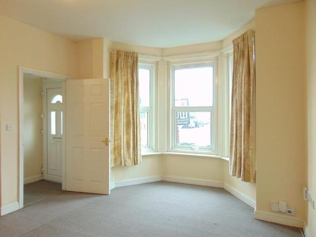 1 bedroom ground floor flat to rent