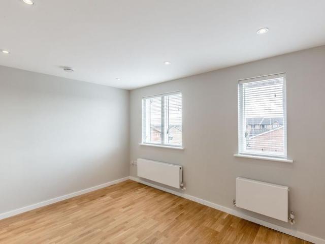 1 bedroom ground floor flat to rent
