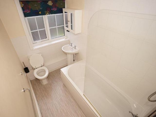 1 bedroom ground floor flat to rent