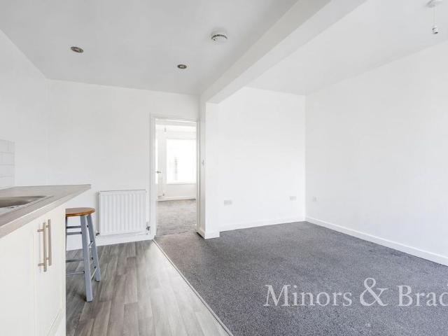 1 bedroom ground floor flat to rent