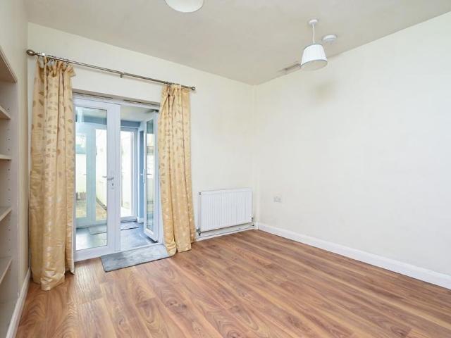 1 bedroom ground floor flat to rent