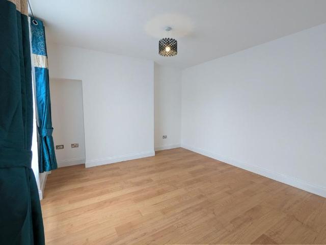 1 bedroom ground floor flat to rent