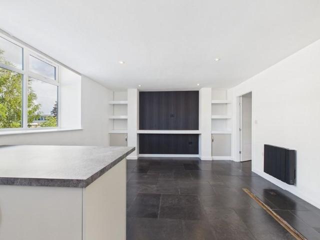 1 bedroom ground floor flat to rent