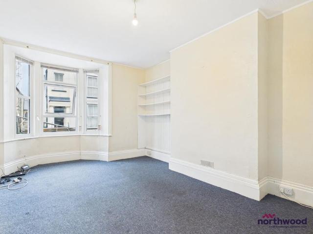 1 bedroom ground floor flat to rent
