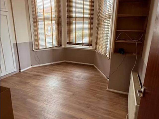 1 bedroom ground floor flat to rent