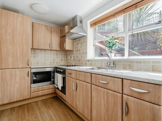 1 bedroom ground floor flat to rent