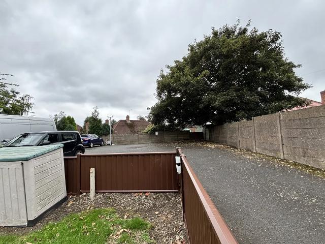 1 bedroom ground floor flat to rent