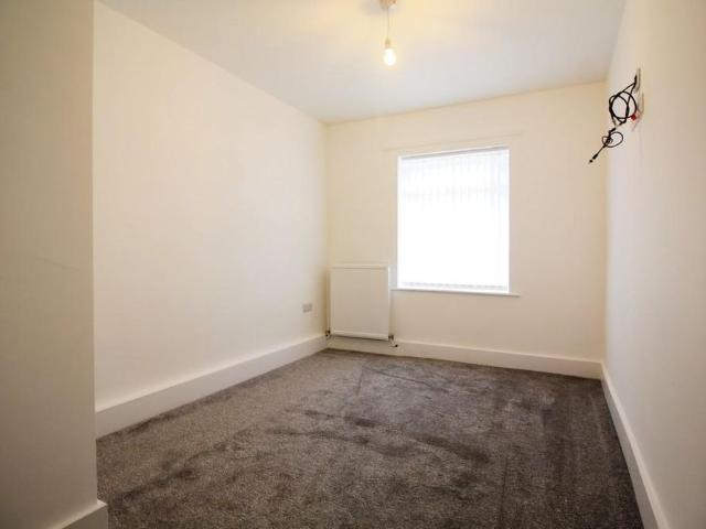 1 bedroom ground floor flat to rent